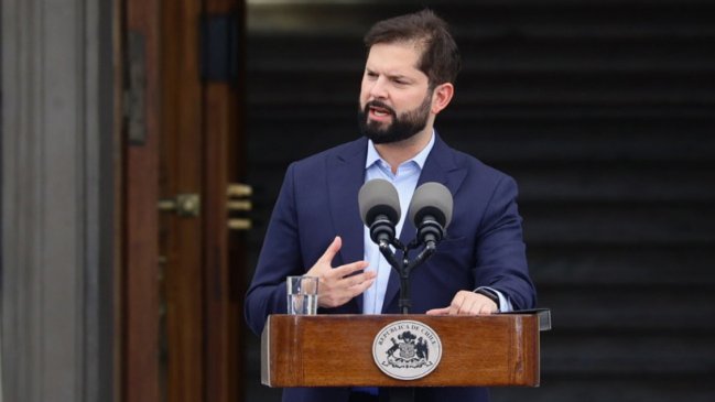 Cadem: Boric termina 2023 con aprobación promedio de 31%, cuatro puntos menos que el año anterior