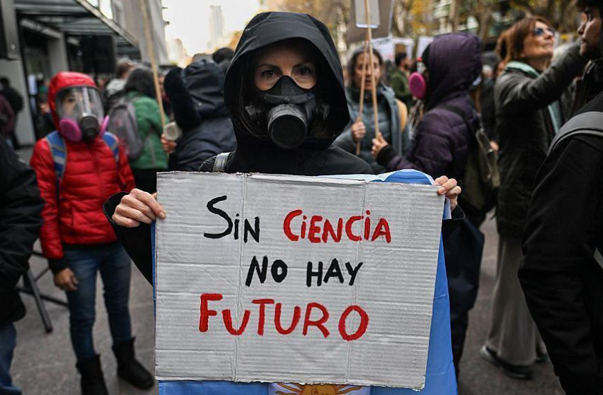 Recortes de Gasto Público en Argentina: Impacto y Reacciones