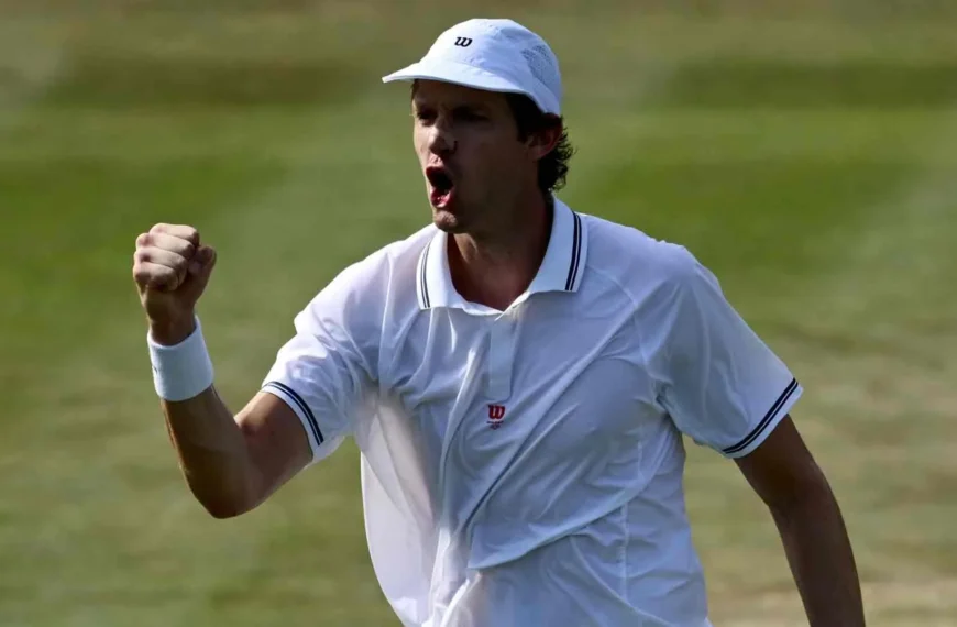 Carlos Alcaraz en Wimbledon 2025: ¡Octavos Electrizantes!