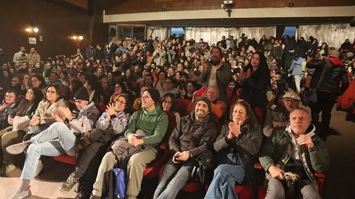Teatro en Los Lagos: Éxito de Cartelera Austral