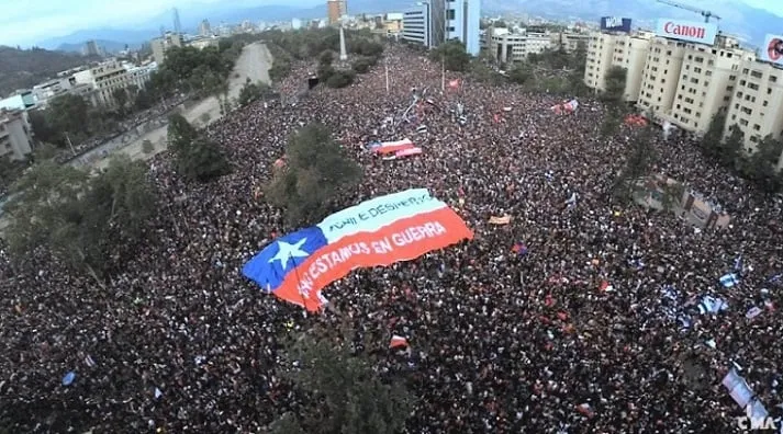 Marcha 25-O: Recordando la Protesta Histórica en Chile