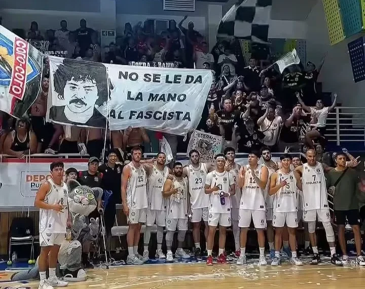Reacción hinchas Colo Colo ante José Kast en el deporte