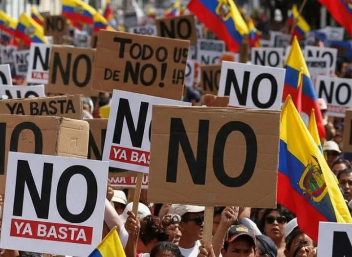 Referéndum en Ecuador: Derrota del Gobierno de Noboa