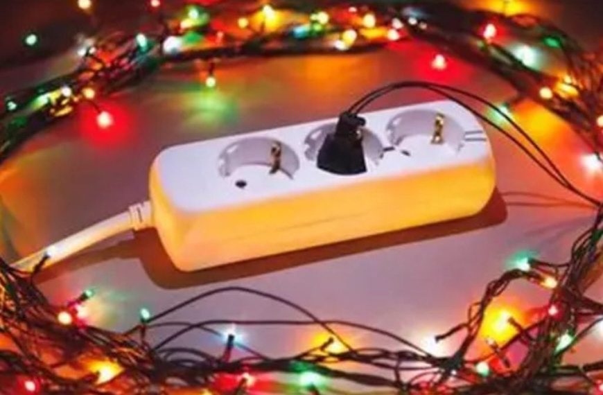 Guirnaldas luminosas navideñas: Riesgos y recomendaciones