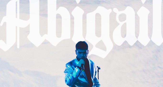 Cristóbal Briceño lanza el single Abigail y su álbum 40