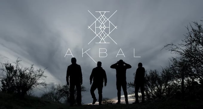 Akbal: La Impactante Trascendencia de su Nueva Trilogía Musical