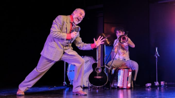 El invitado Tryo Teatro Banda: Celebrando 25 Años de Teatro con Historia