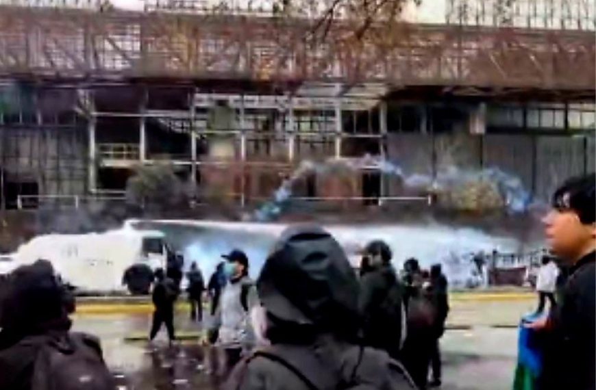 Protestas Estudiantiles en Chile: Realidad de Represión Policial