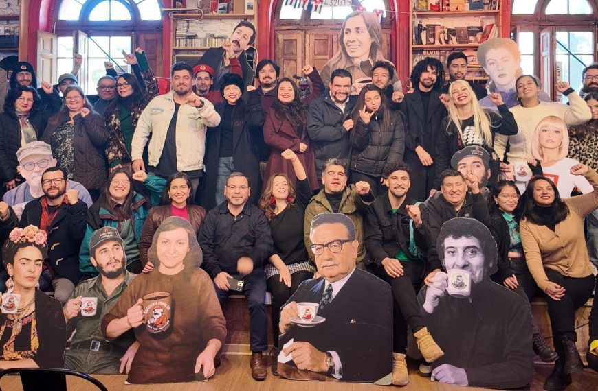 Café, Memoria y Canción: Un viaje musical en la historia chilena