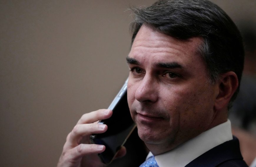 Flávio Bolsonaro: ¿Por qué huyó a Estados Unidos tras las elecciones?