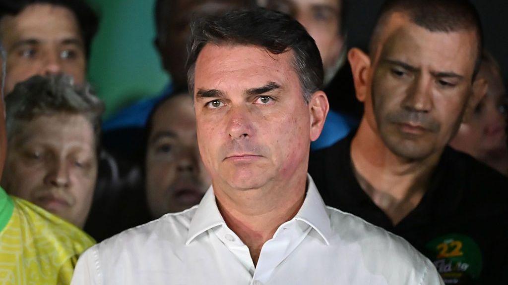Flávio Bolsonaro: ¿Dónde está tras la cancelación de pasaportes?